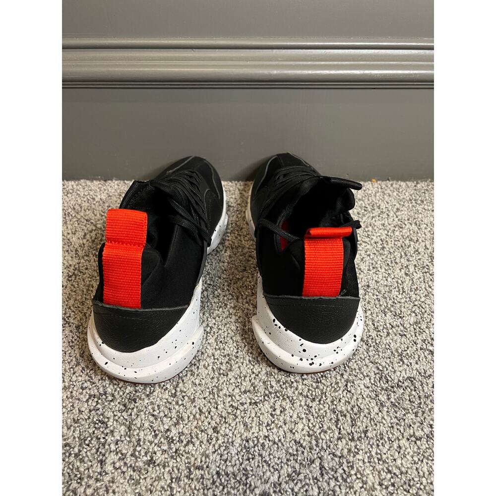 Clear‎ Weather DI Cloud Stryk Blood Moon men’s 9/women’s 10.5 crosstrainer